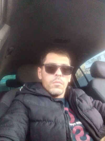  ,   Valentin, 39 ,   ,   