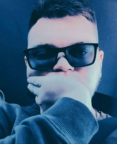  ,   Benito, 25 ,   ,   