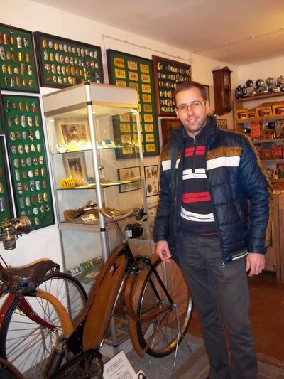  ,   Pavel, 47 ,   ,   , c 