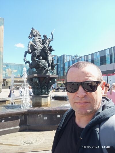  ,   Valentin, 51 ,   ,   , c , 