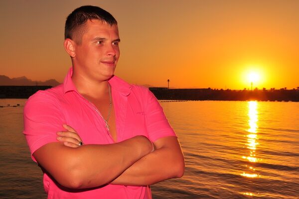  ,   Andrej, 40 ,   ,   , c 