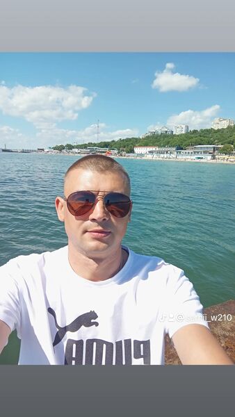  ,   Sergei, 25 ,   ,   