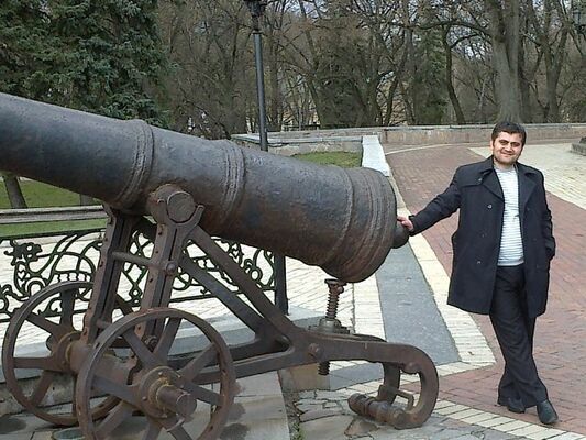  ,   Emin, 44 ,   