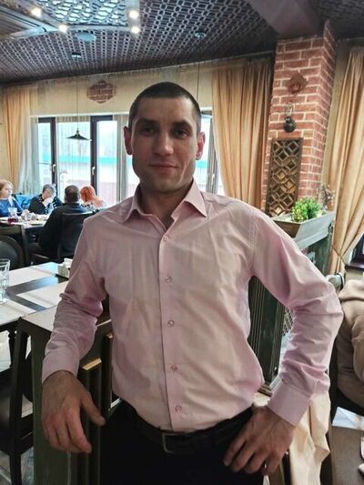  ,   Anton, 41 ,   , 