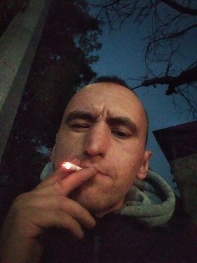  ,   Reddd, 28 ,   ,   