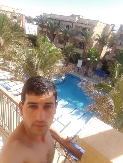  ,   Narek, 32 ,   ,   , c 
