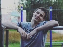  10374323  Vlad, 27 ,    