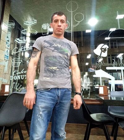  ,   Artyom, 37 ,   ,   