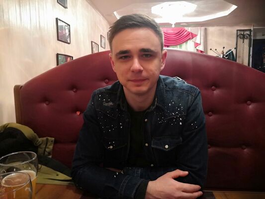  ,   Alex T, 34 ,   ,   , c 