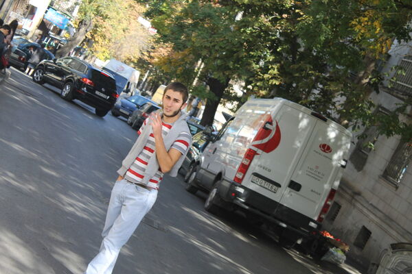  ,   Viqtor, 30 ,   