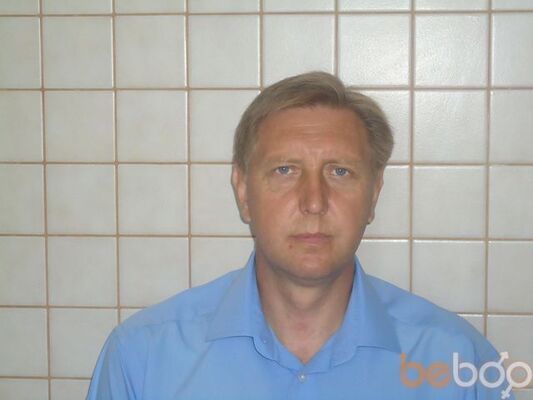  ,   Valentin, 61 ,   