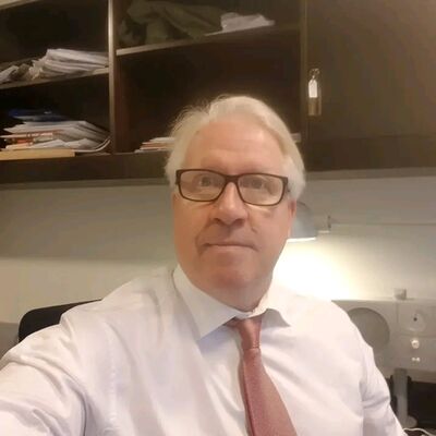  ,   Bens Douchz, 63 ,   ,   , c 