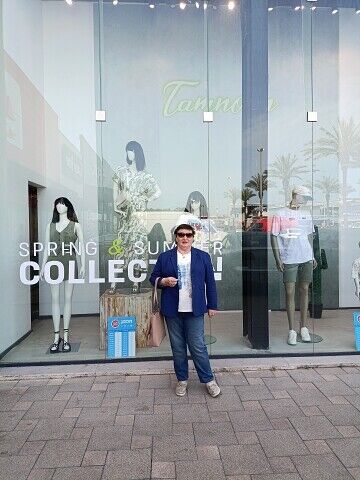  53143463  , 63 ,    King George