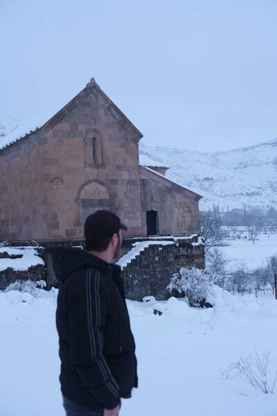  ,   Artyom, 24 ,   ,   