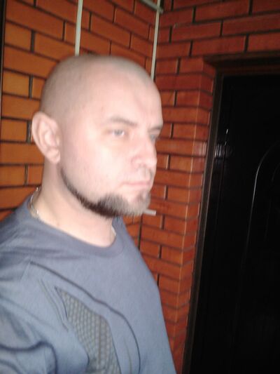  ,   Bob, 46 ,   
