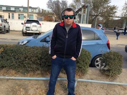  ,   Anton, 33 ,   ,   , c 