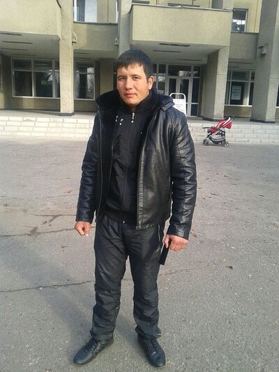  ,   Gayratjon, 32 ,   ,   