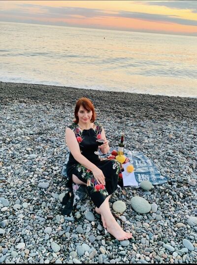 ,   Natali, 52 ,  