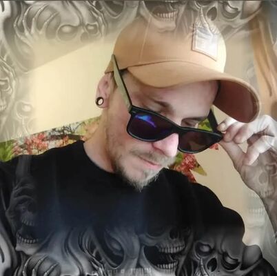  ,   Anton, 36 ,   