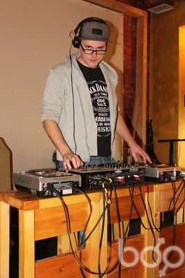  ,   SlyCat, 34 ,   ,   , c 
