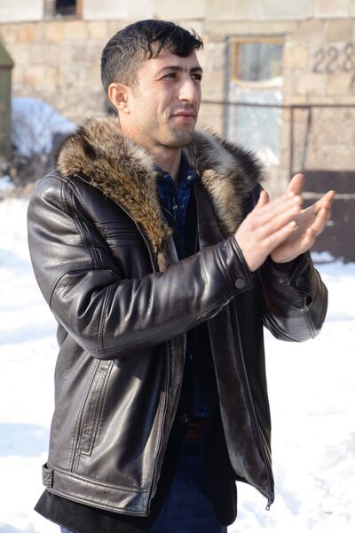  ,   Armen, 36 ,   ,   