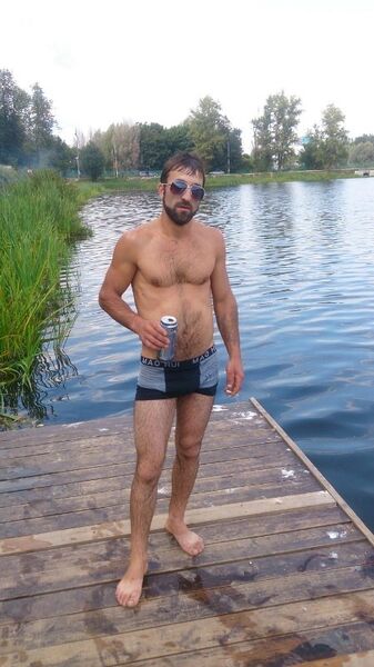  ,   Artur, 32 ,   ,   , c 