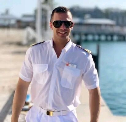  ,   Alex Frank, 37 ,   ,   