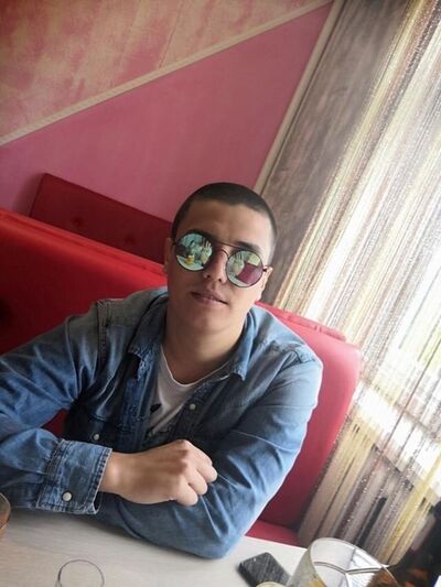  -,   Ivan, 32 ,  