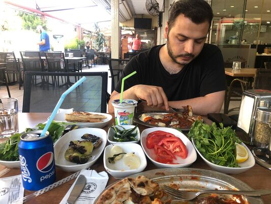  ,   Safa, 27 ,   ,   