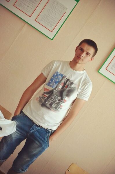  ,   Anton, 33 ,   