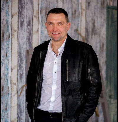  ,   Denis, 41 ,   ,   , c 