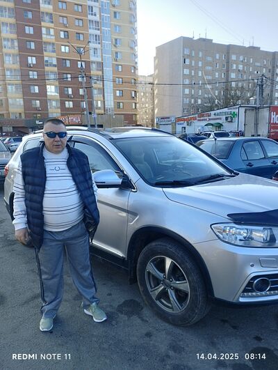  ,   Sergej, 54 ,   