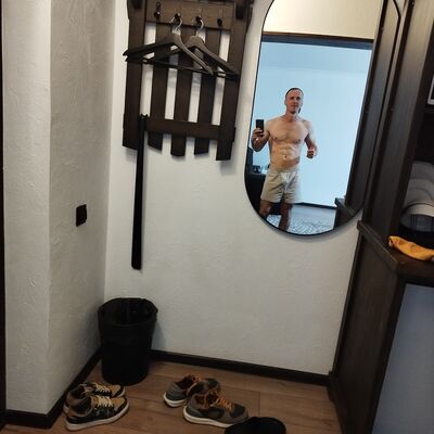  ,   Konstantin, 31 ,   ,   