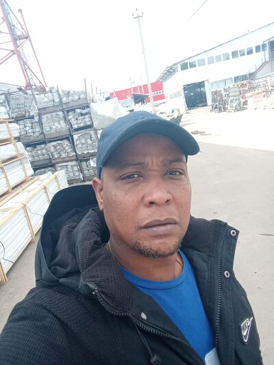  ,   Roberto, 43 ,   ,   