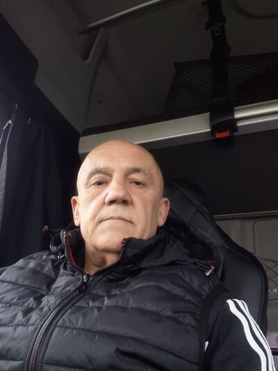  ,   Rade, 61 ,   ,   