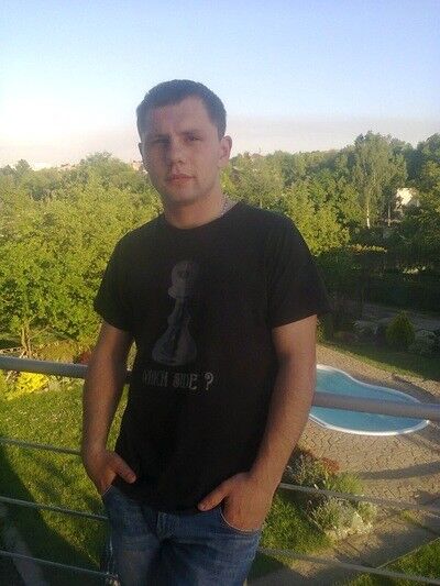 ,   Dmytro, 33 ,   