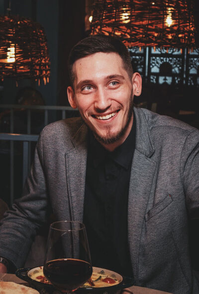  --,   , 28 ,   