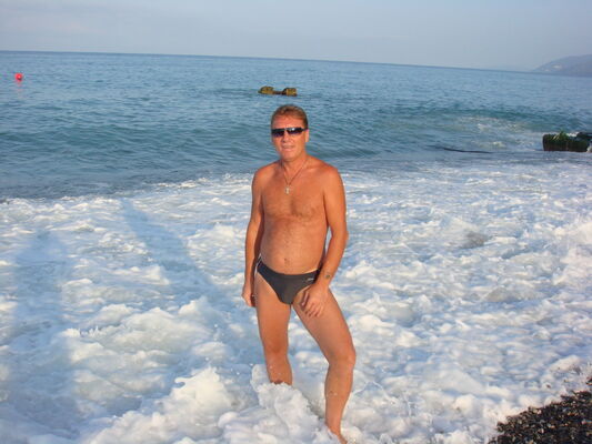  ,   Igor, 47 ,   