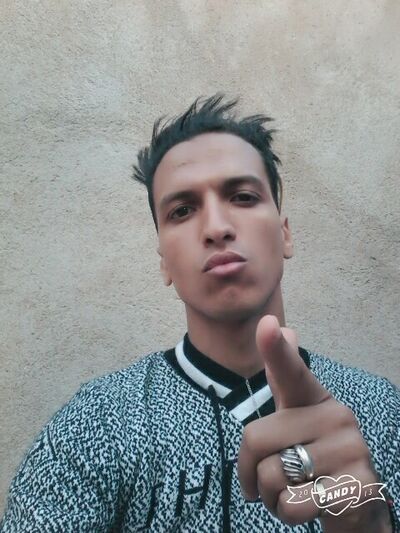  ,   Mustapha, 32 ,   ,   , c 