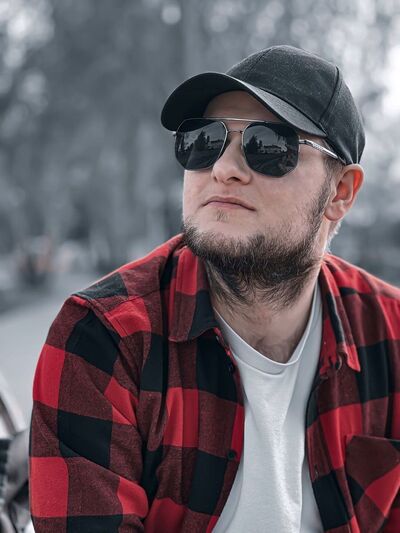  ,   Andrei, 25 ,   