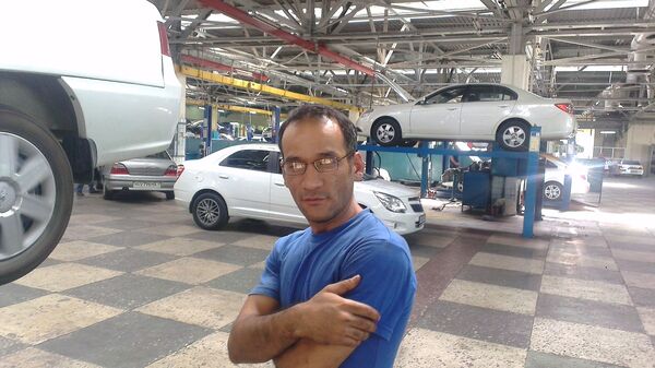  ,   Akbar, 42 ,   ,   , c 