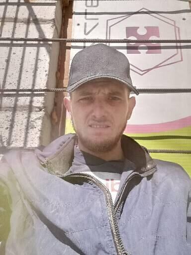  ,   Vanya, 32 ,   ,   