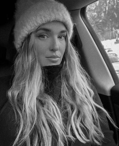  ,   Victoria, 32 ,   ,   