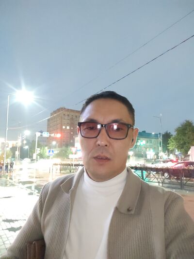  ,   Bolat, 40 ,     , c 