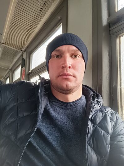  ,   Dominik, 33 ,   ,   