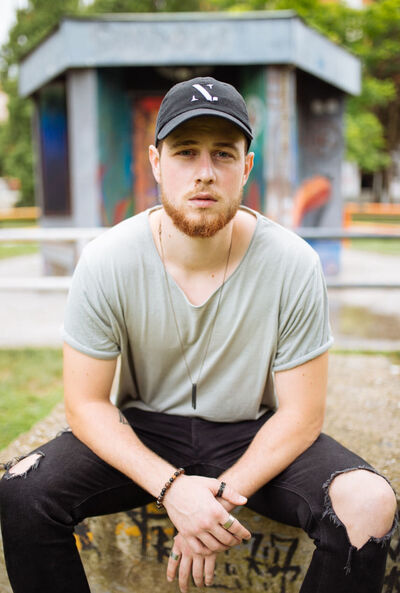  Warszawa,   , 27 ,   ,   