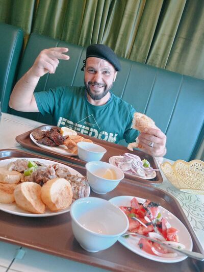  Utopia,   Ali Adin, 40 ,   ,   