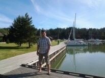  10031973  Konstantin, 49 ,    
