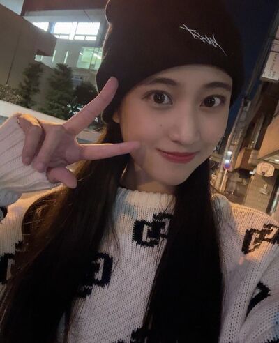  ,   Mizi, 25 ,   ,   