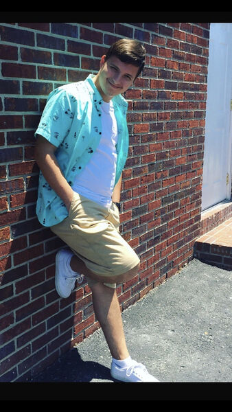  Hartselle,   Oleg, 30 ,   ,   , c 